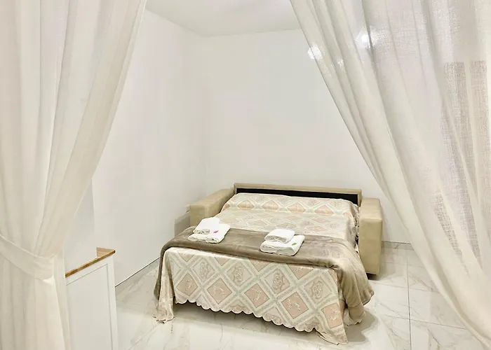Antica Dimora-Luxury Historic Apartment